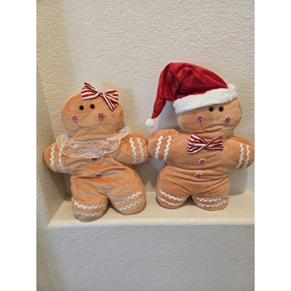 Christmas Throw Pillows Gingerbread Man & Girl 18
